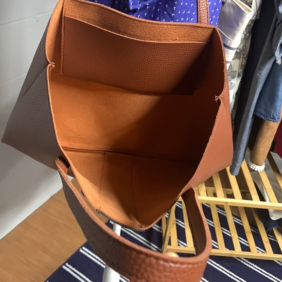 NWOT Vince Camuto Leather Tote - Picture 6 of 7